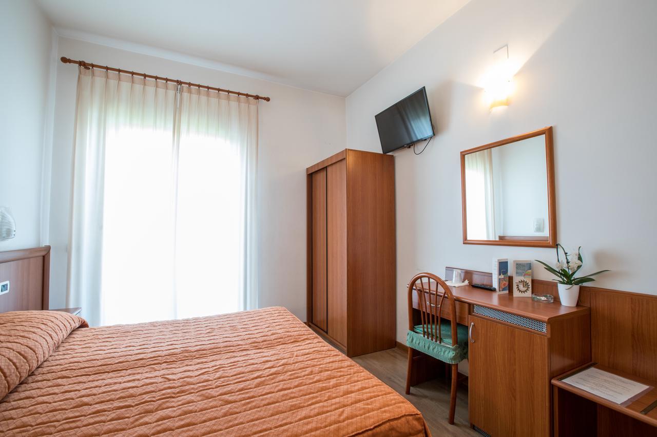 Aequa Hotel 4*